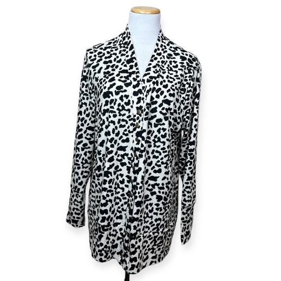 AMARYLLIS White Leopard Print Knit Long Snap Button Cardigan LARGE V Neck Soft - Picture 2 of 9